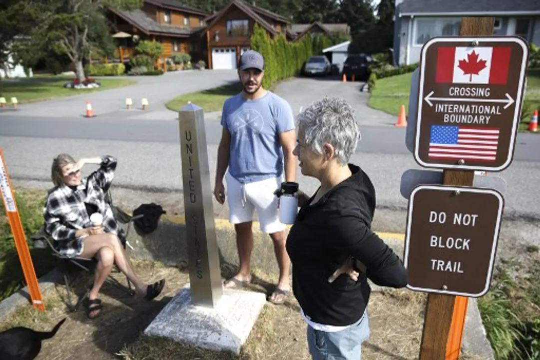  USA-Canada border reopened to fully vaccinated Americans while Canadians cannot yet enter the United States for non-essential travel Photograph:(AFP) 