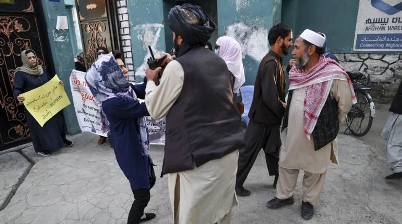  Women protest against Taliban Photograph:(AFP) 