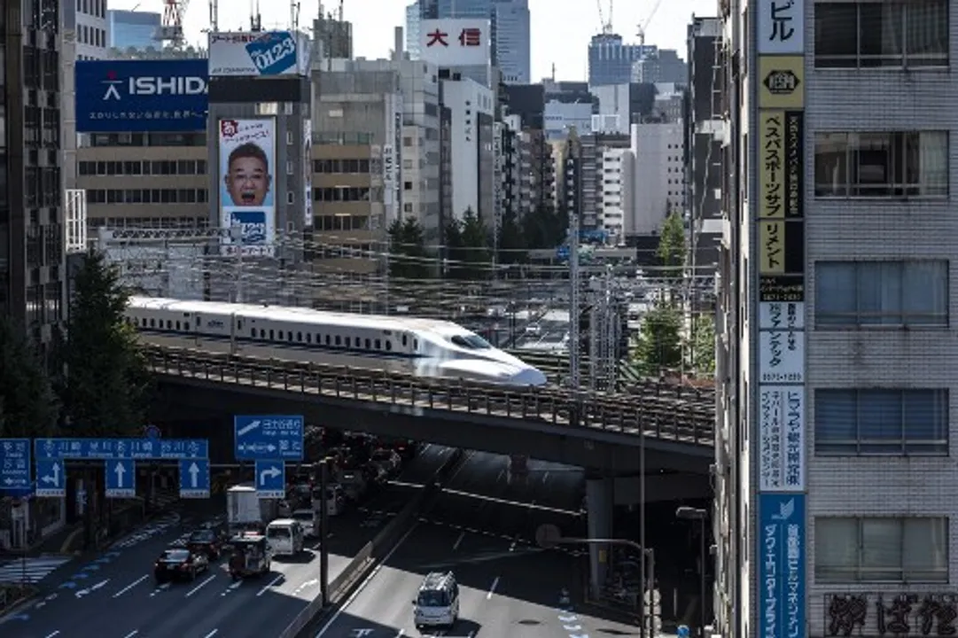  A shinkansen, or high speed bullet train, leaves Tokyo on November 4, 2021 Photograph:(AFP) 