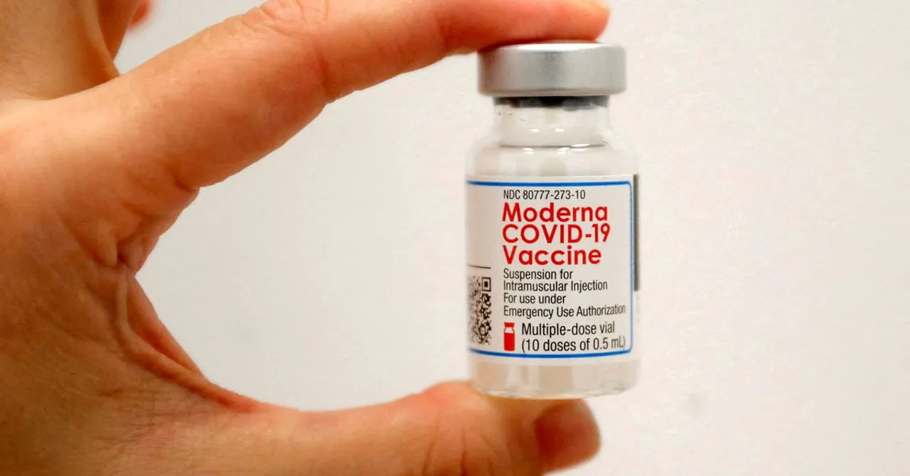  In clinical trials, participants reported pain at the injection site, fatigue, headaches, muscle or joint pain, chills, nausea and vomiting, and swollen lymph nodes as the most common side effects. Photograph:(X) 