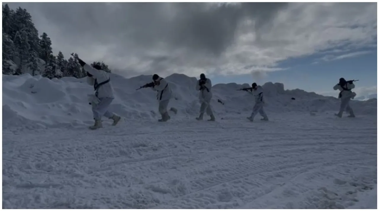  Indian Army Photograph:(Others) 