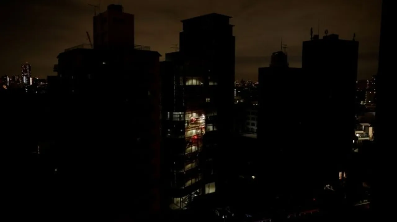  Houses and buildings are seen in an electric stoppage at the area after an earthquake at Toshima ward in Tokyo, Japan (file photo). Photograph:(Reuters) 