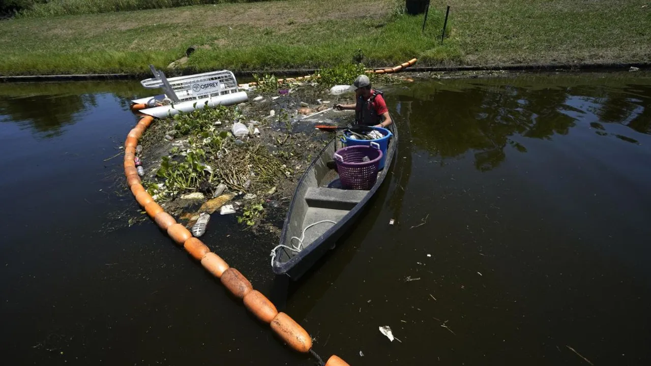  River trash traps chew at huge ocean plastics problem Photograph:(AP) 