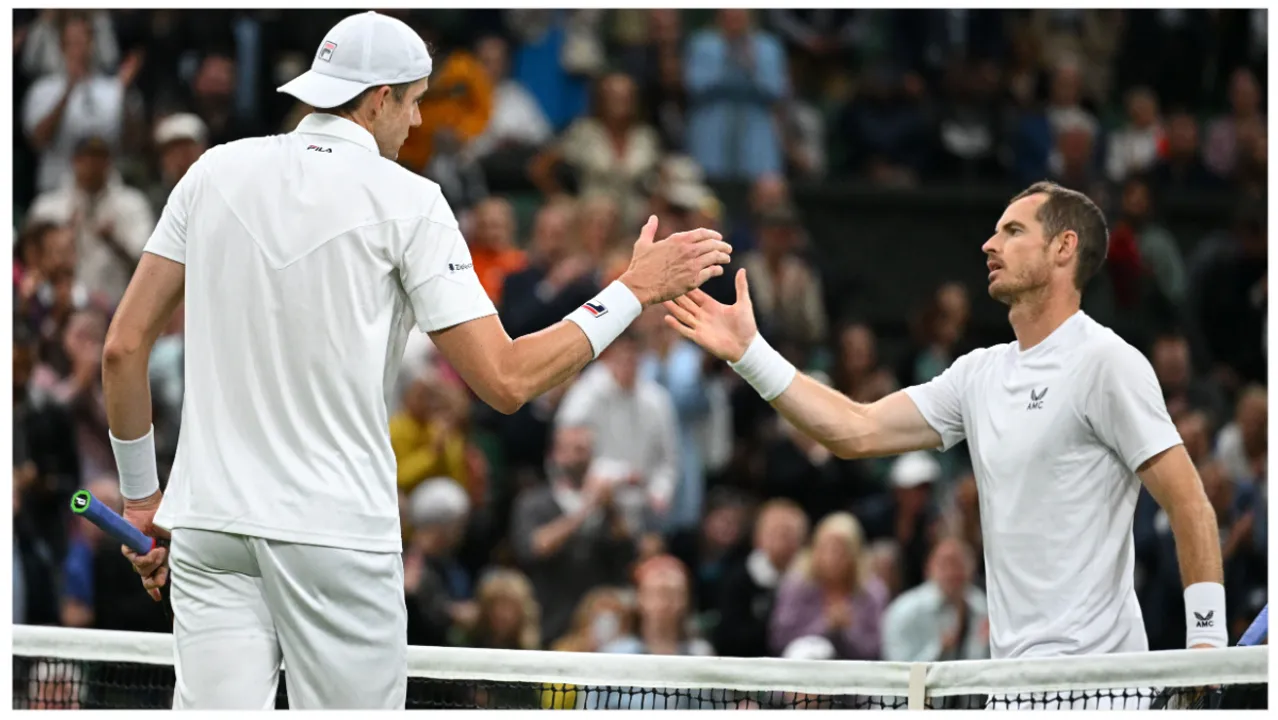  John Isner hails Andy Murray after ending his Wimbledon hopes Photograph:(AFP) 