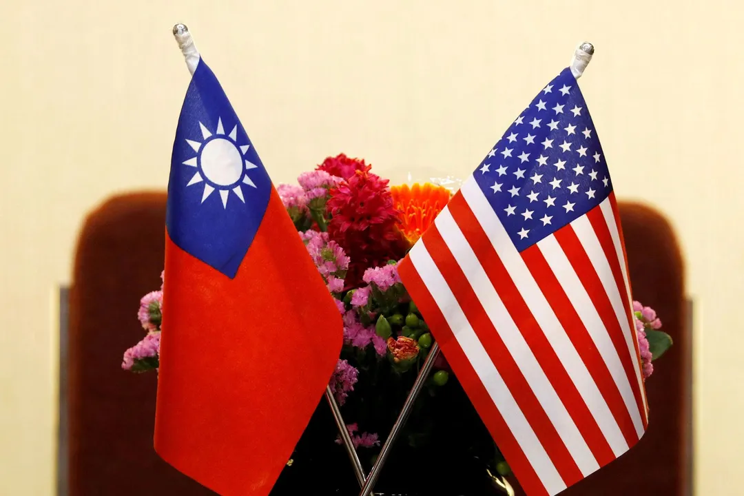  Taiwan flag (l); US flag (r) Photograph:(Reuters) 