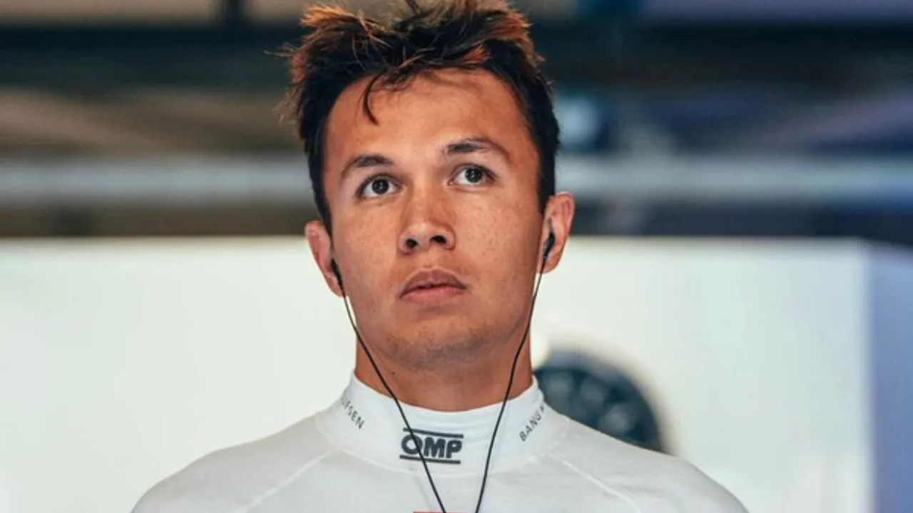  Alex Albon Photograph:(X) 