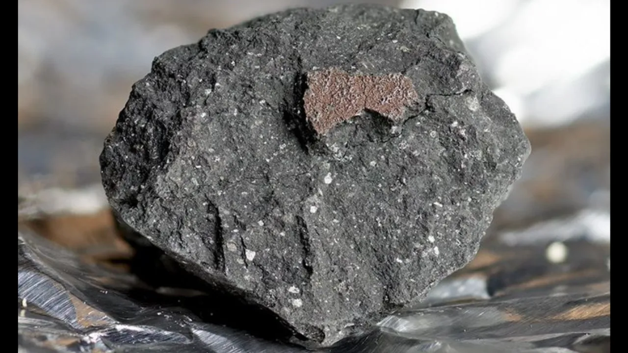  Winchcombe meteorite  Photograph:(X) 