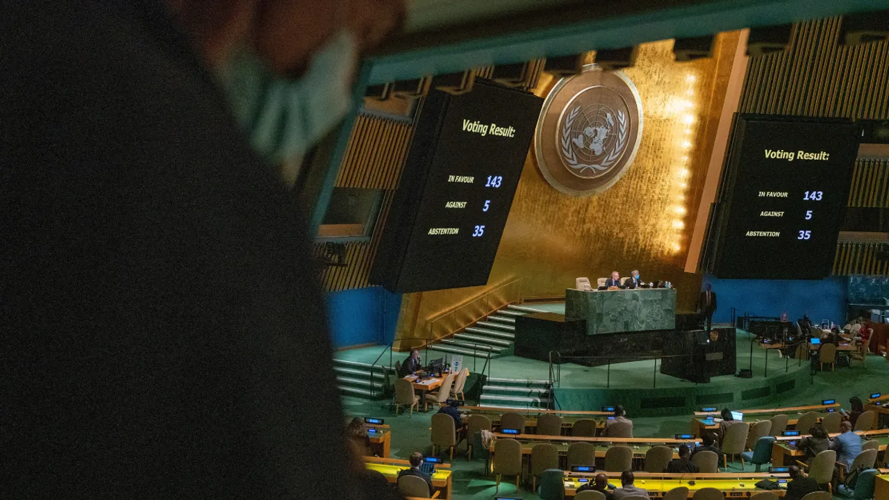  UN General Assembly condemns Russia 'illegal annexation' of Ukraine land Photograph:(Reuters) 