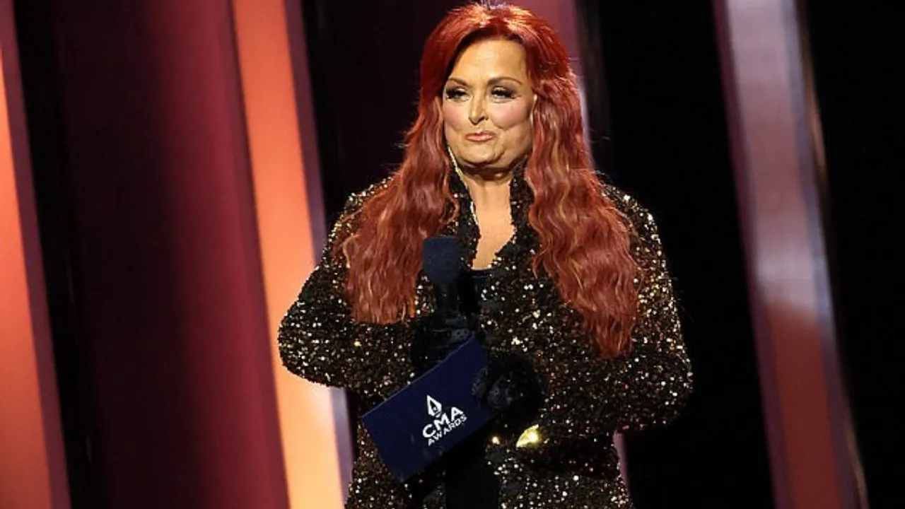 CMA 2022 Wynonna Judd thanks fans for support after mom Naomi's tragic(00)