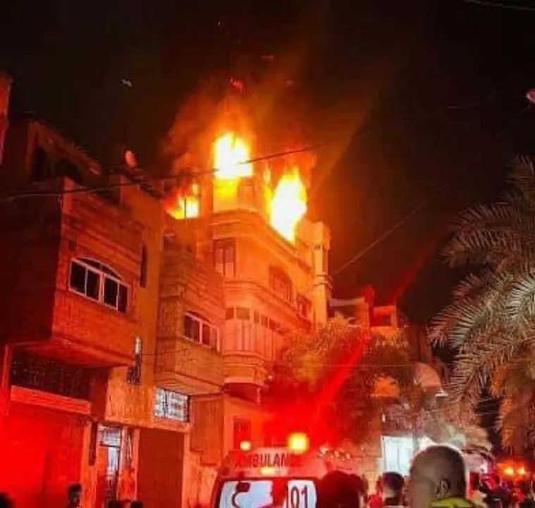  At least 20 dead in Jabalia refugee camp fire in Gaza  Photograph:(X) 