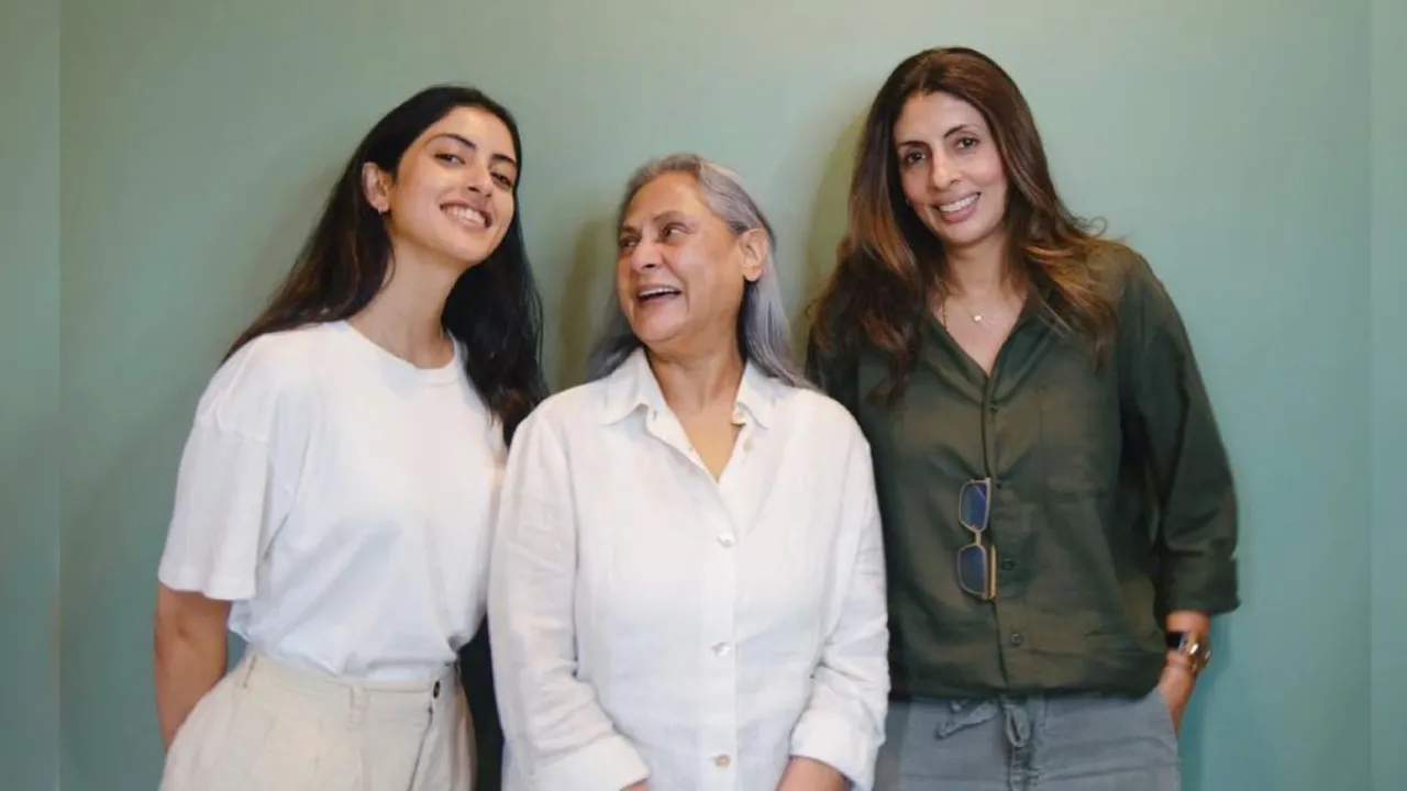  Navya Naveli Nanda poses next to mother Shweta Bachchan Nanda and grandmother Jaya Bachchan Photograph:(Instagram) 