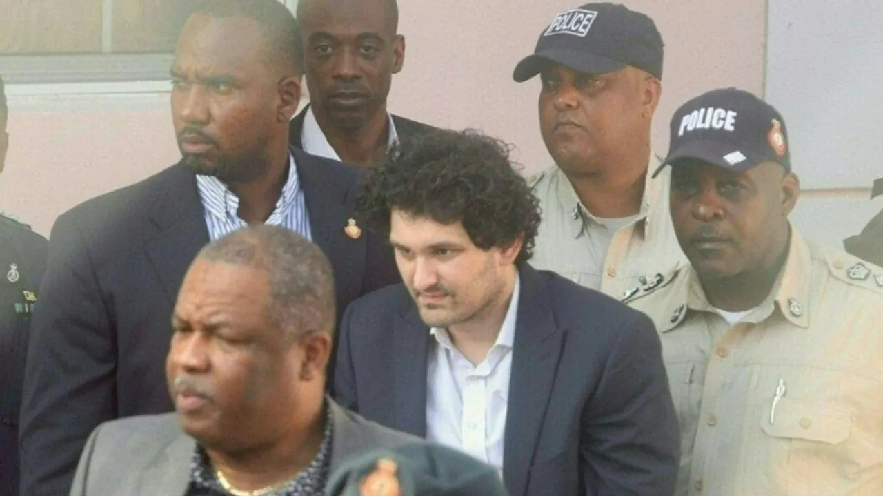  FTX founder Sam Bankman-Fried after appearing before a magisterial court in the Bahamas Photograph:(AFP) 