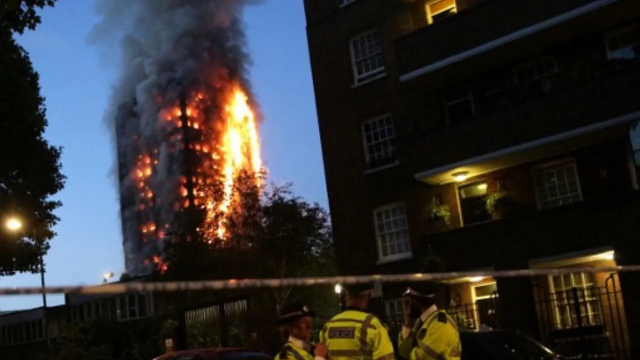  Grenfell Tower fire Photograph:(AFP) 