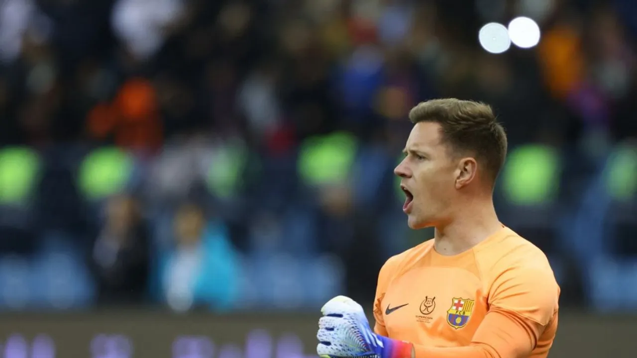  Stunning saves from Ter Stegen vs Betis send Barcelona into Super Cup final Photograph:(AFP) 