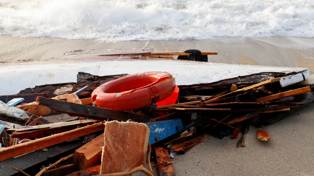  Italy boat Photograph:(Reuters) 