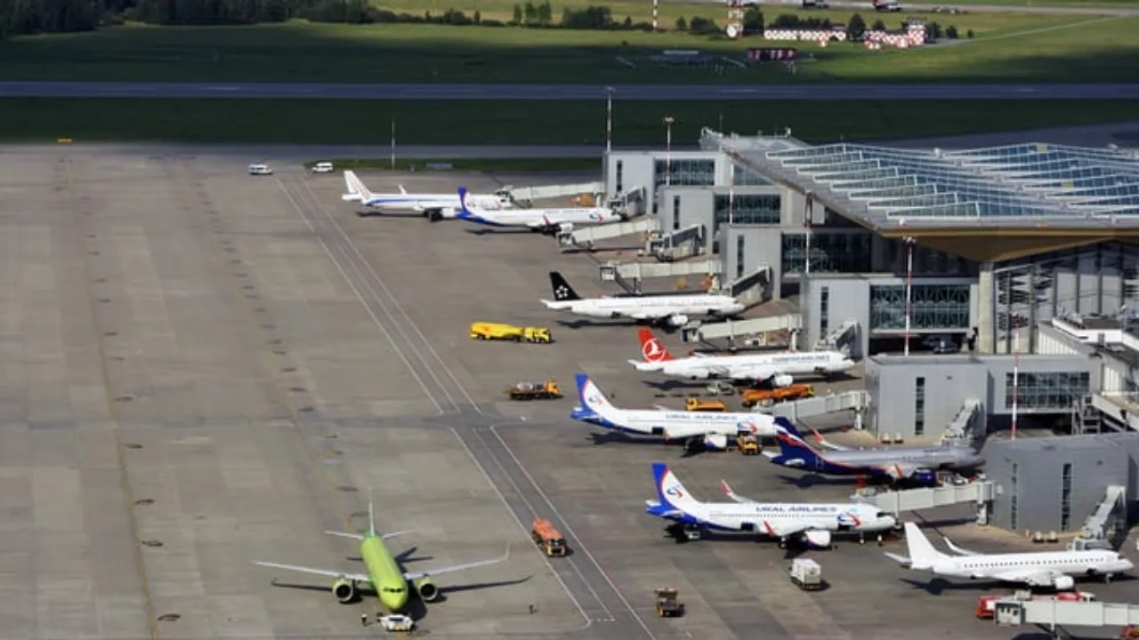  St. Petersburg airport Photograph:(Others) 