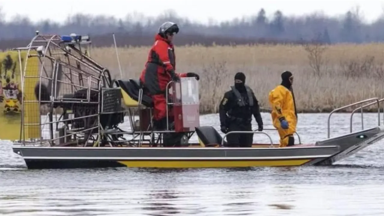 Rescuers during the search operation  Photograph:(AP) 