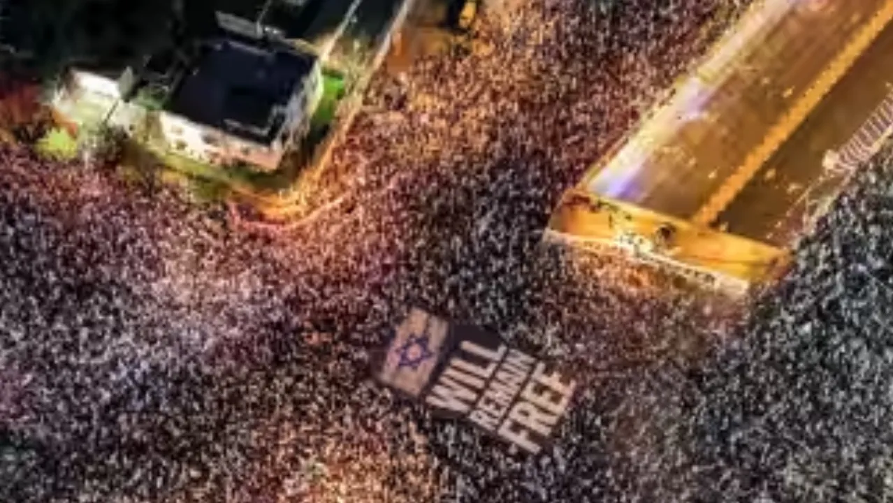  Israel protest  Photograph:(X) 