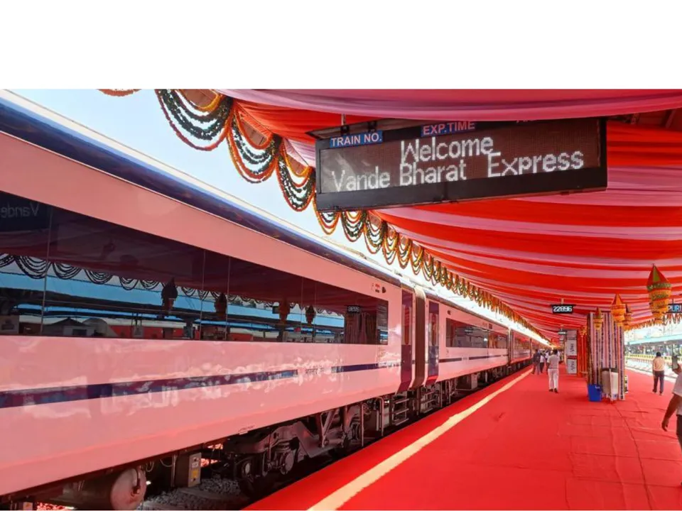  Puri-Howrah Vande Bharat Express train  Photograph:(X) 