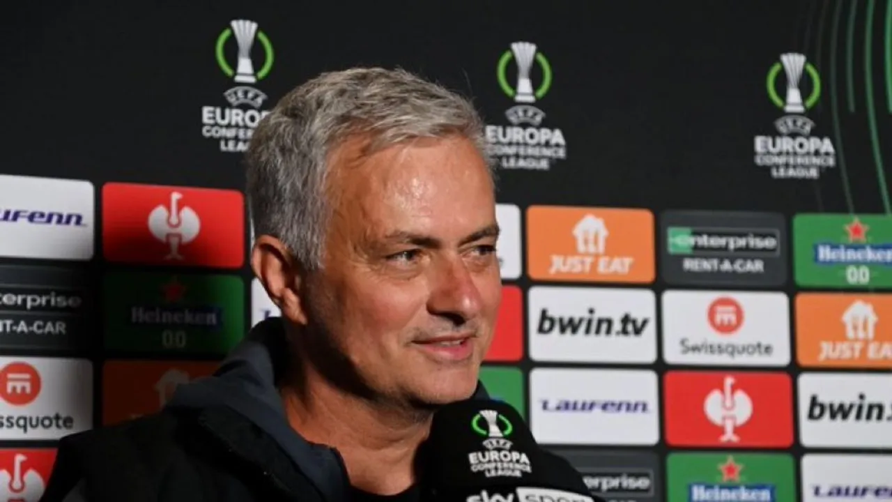  Jose Mourinho returned the favour after Papu Gomez had poked fun at him previously Photograph:(X) 