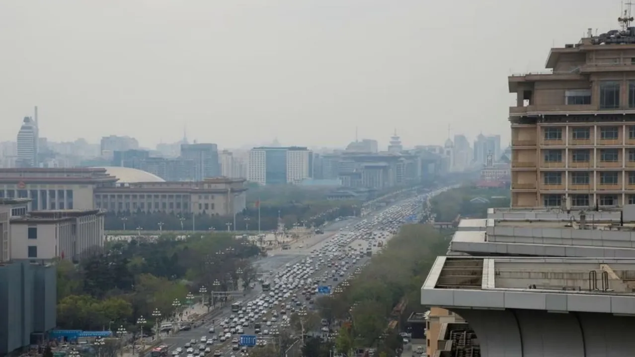  The Beijing Hotel (R) overlooks Chang'an Avenue and Tiananmen Square in Beijing, China April 9, 2019 Photograph:(Reuters) 