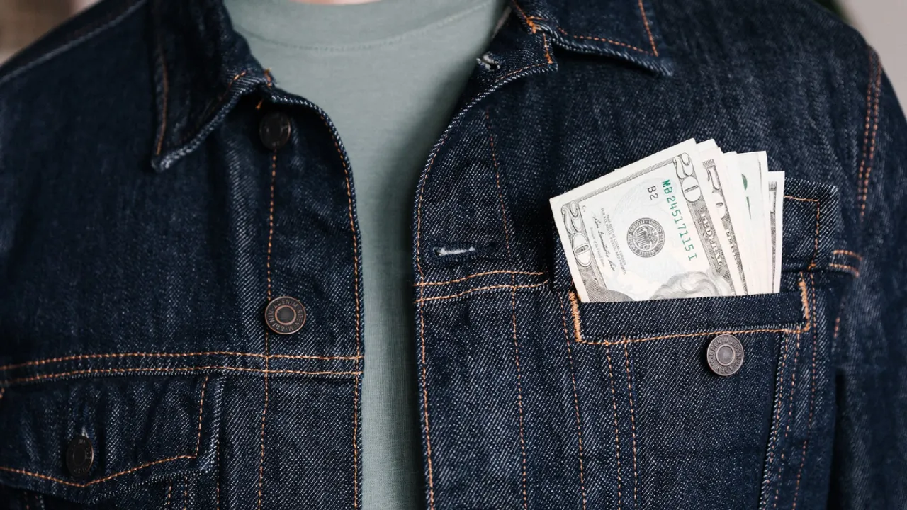  As per an AFP report, the figures fell below analysts' expectations, providing some relief for the US Federal Reserve as it considers a return to interest rate hikes later this month that will help address persistent inflation above its long-term target of two percent. Photograph:(Others) 
