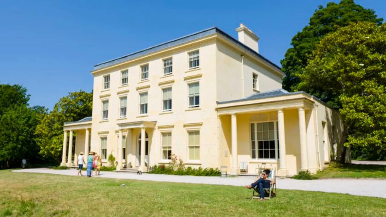  Agatha Christie’s former house where tourists were trapped. Photograph:(X) 