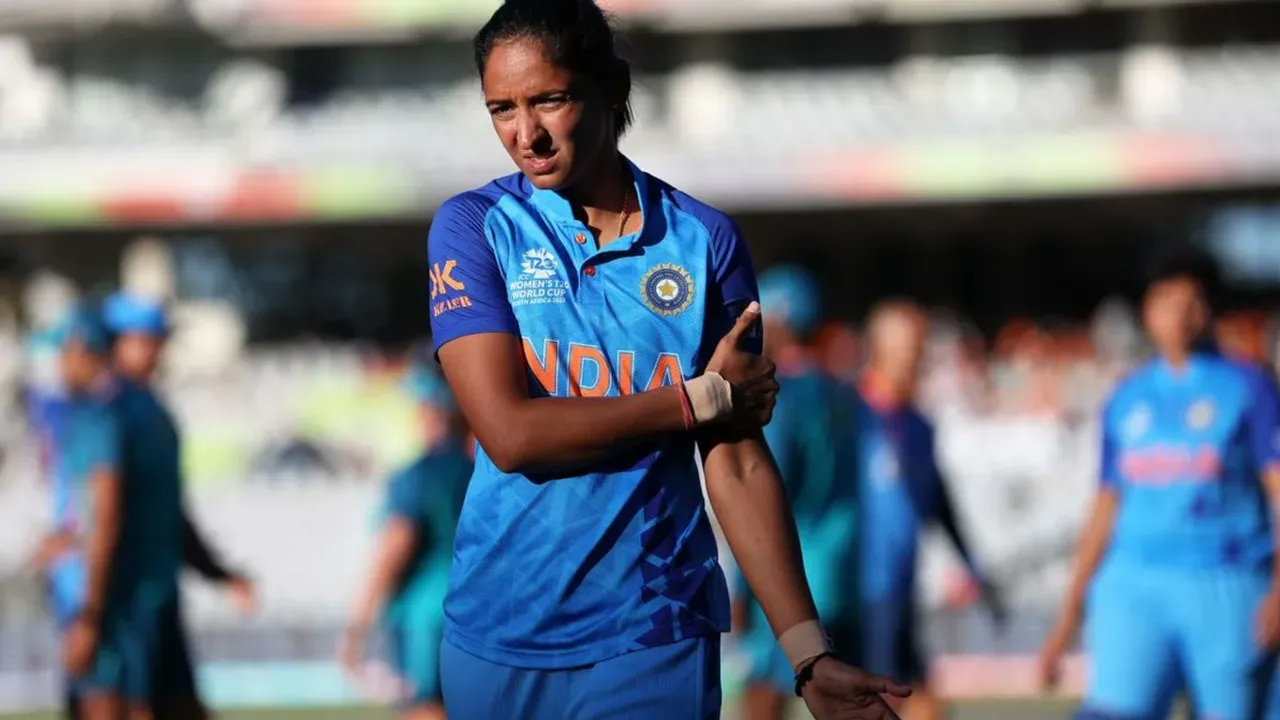  ICC confirms Harmanpreet Kaur's two-match ban after breaking stump in third ODI against Bangladesh Photograph:(X) 