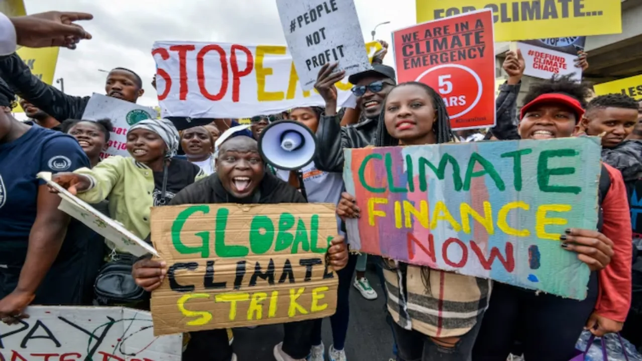  Climate activists in Nairobi  Photograph:(AFP) 