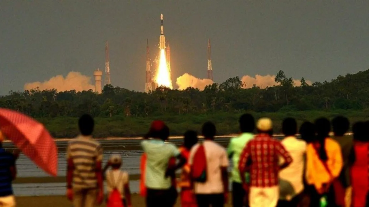  File photo of people viewing launch of an ISRO rocket from space agency's Launch Viewers Gallery Photograph:(PTI) 