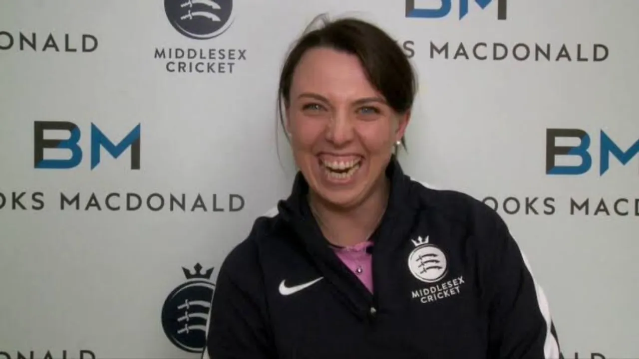  PSL side Multan Sultans sign country's first woman bowling coach in Catherine Dalton Photograph:(X) 