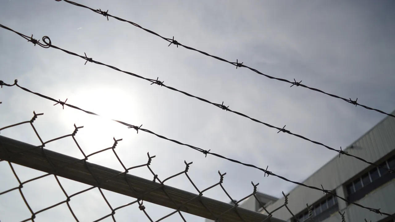  Jail Photograph:(Reuters) 