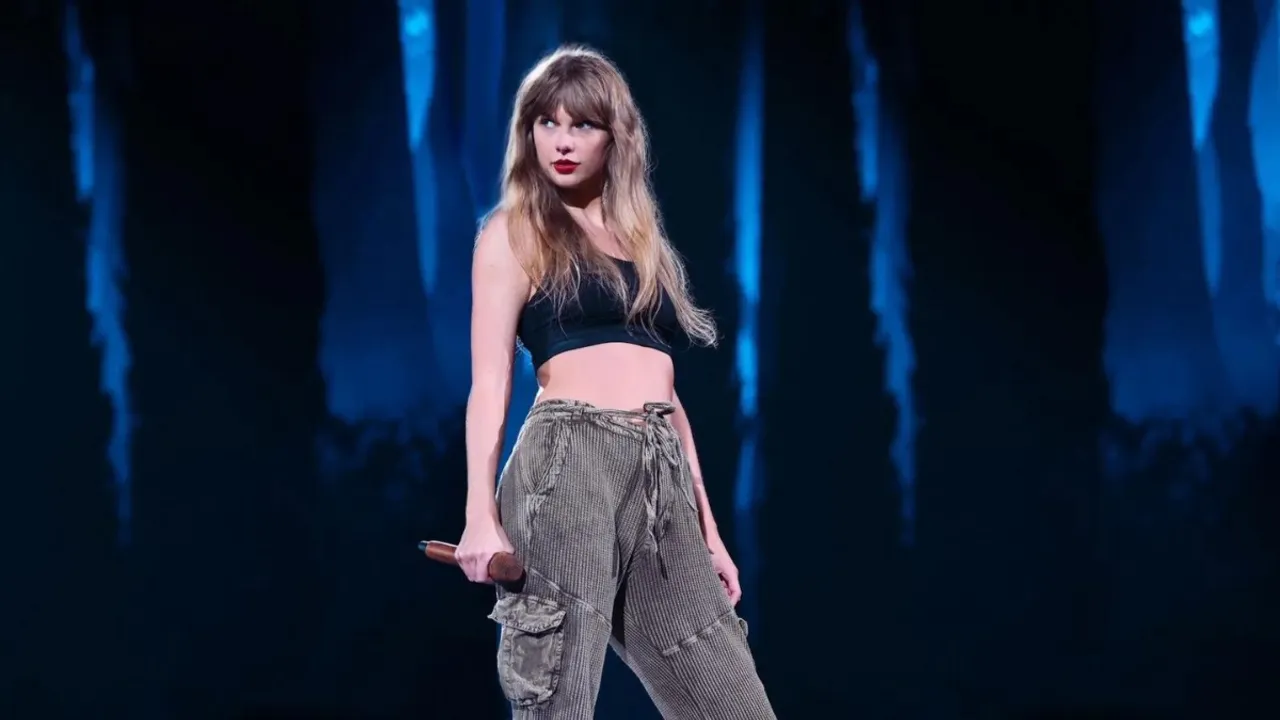  Taylor Swift Photograph:(Others) 