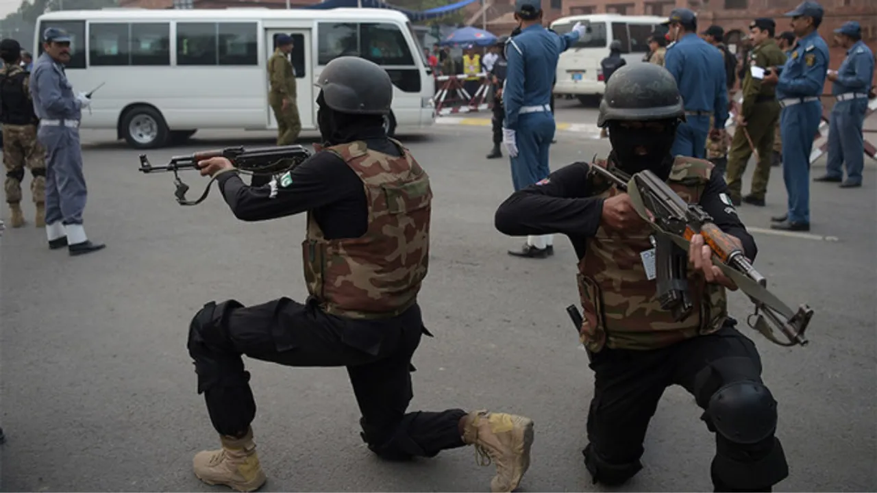  File photo of Pakistani police commandos taking positions near Lahore's Gaddafi stadium/for representation Photograph:(AFP) 