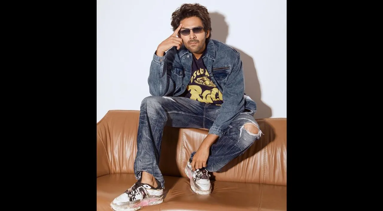  Kartik Aaryan Photograph:(X) 
