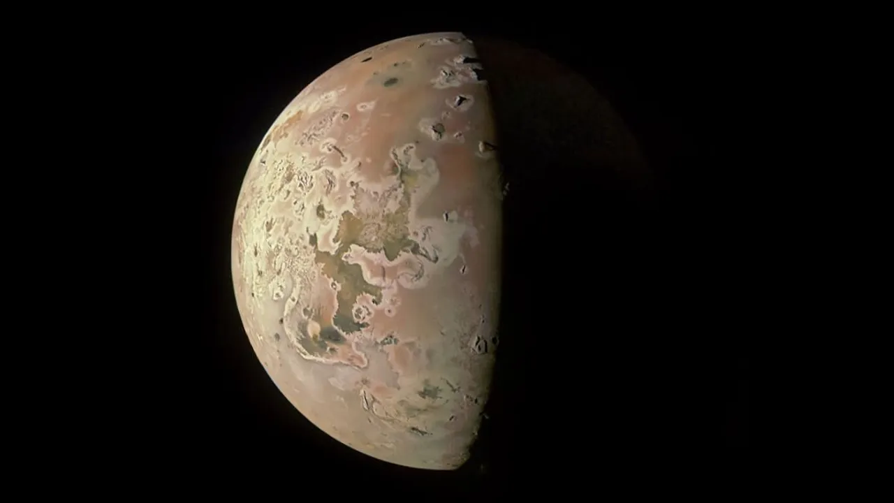  North polar region of the Jovian moon Io Photograph:(Others) 