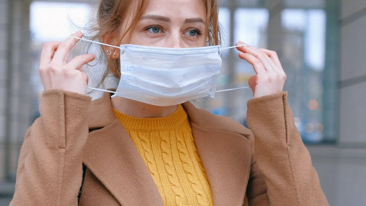  Dr Ashwin Vasan, New York City's health commissioner, says that while none of the hospitals are currently overwhelmed, and are handling the recent rise in the number of patients well, the mask mandate will help protect the hospital staff from falling sick. Photograph:(Others) 