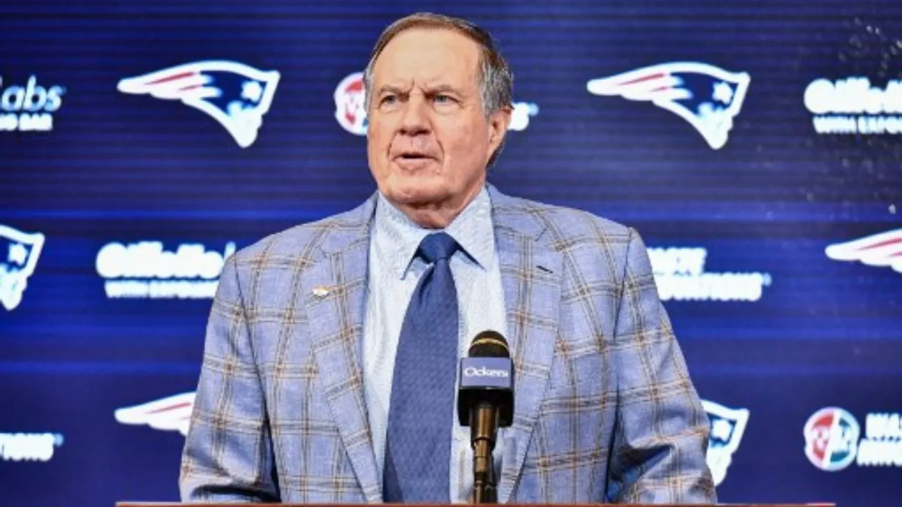  Legendary NFL head coach Bill Belichick waves goodbye to New England Patriots after 24 seasons Photograph:(AFP) 