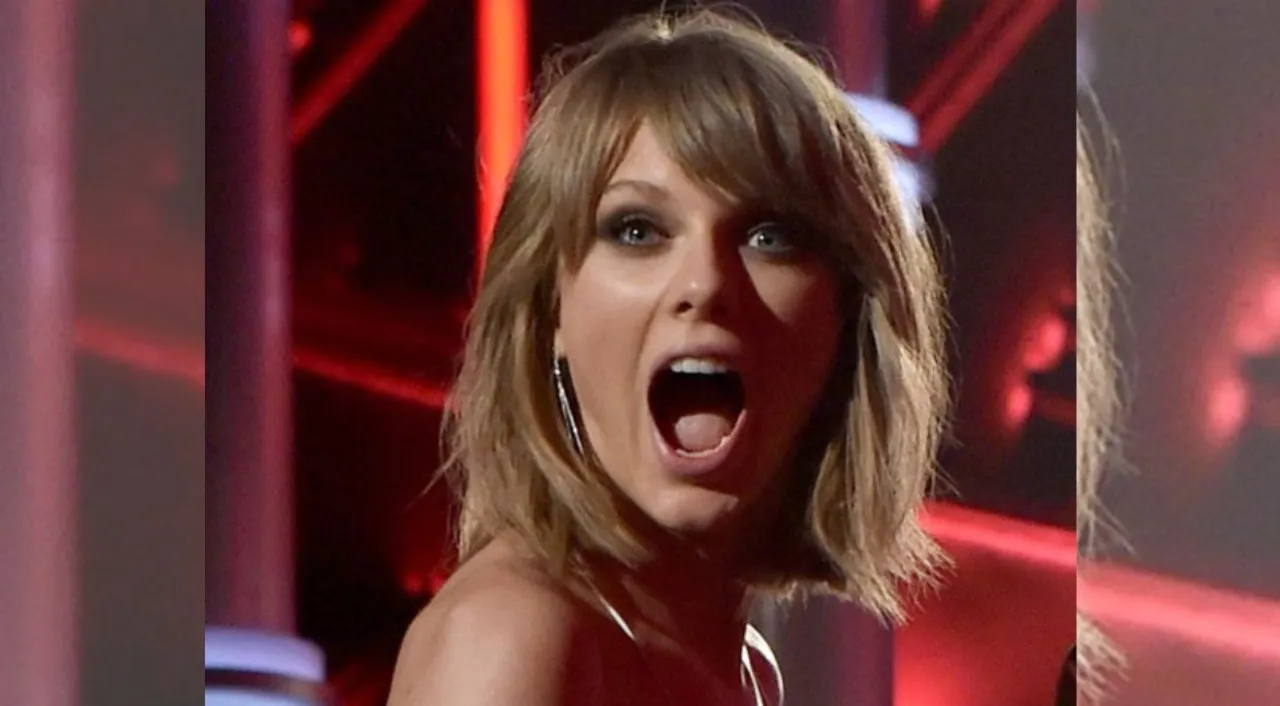  Taylor Swift Photograph:(X) 