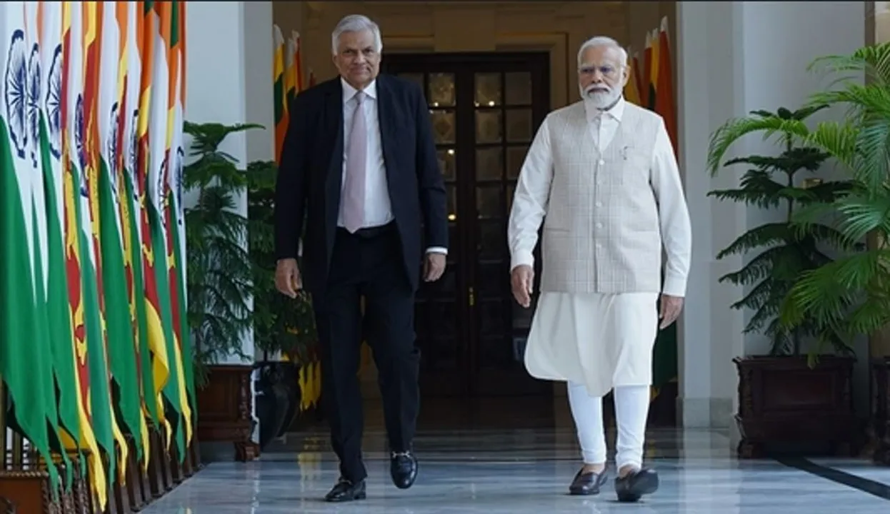 Indian Prime Minister Narendra Modi with Sri Lankan president Ranil Wickremesinghe Photograph:(X) 