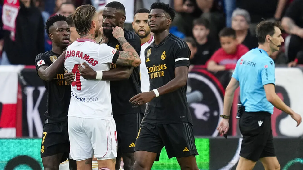  La Liga: Sevilla complaint against Real Madrid TV to the RFEF for persecution against referee Díaz de Mera Photograph:(X) 