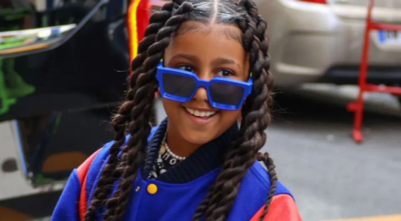  North West Photograph:(X) 