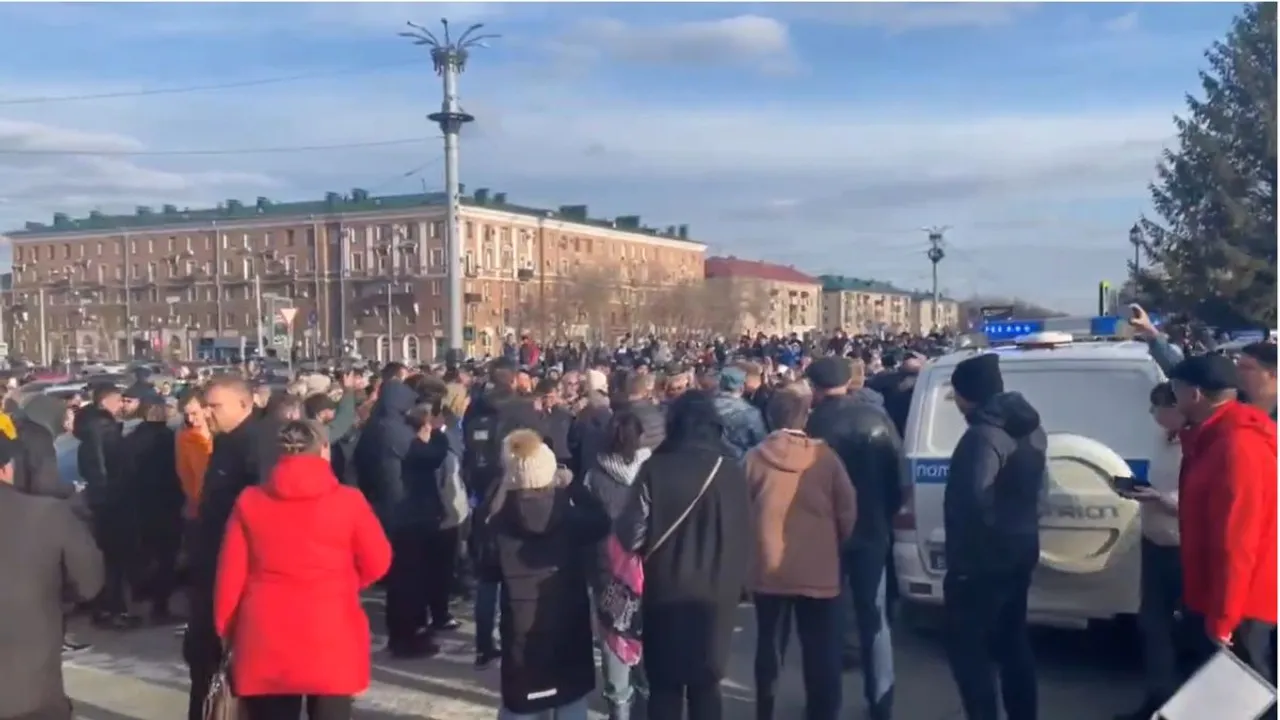  This rare protest defied Russian laws that prohibit all demonstrations without the permission of authorities. Photograph:(X) 