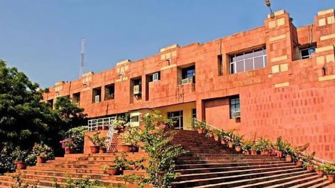  Jawaharlal Nehru University, New Delhi Photograph:(Others) 