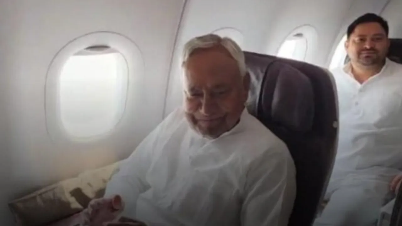  NDA's Nitish Kumar boards same flight with INDIA's Tejashwi Yadav. Photograph:(Others) 
