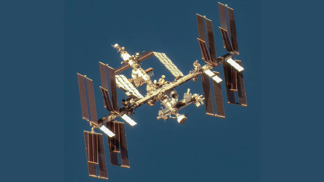  NASA's livestream was interreputed by a message, "temporarily interreputed" and the audience was able to hear the audio of a medical drill going on ground that caused grave concern among the viewers.  Photograph:(X) 