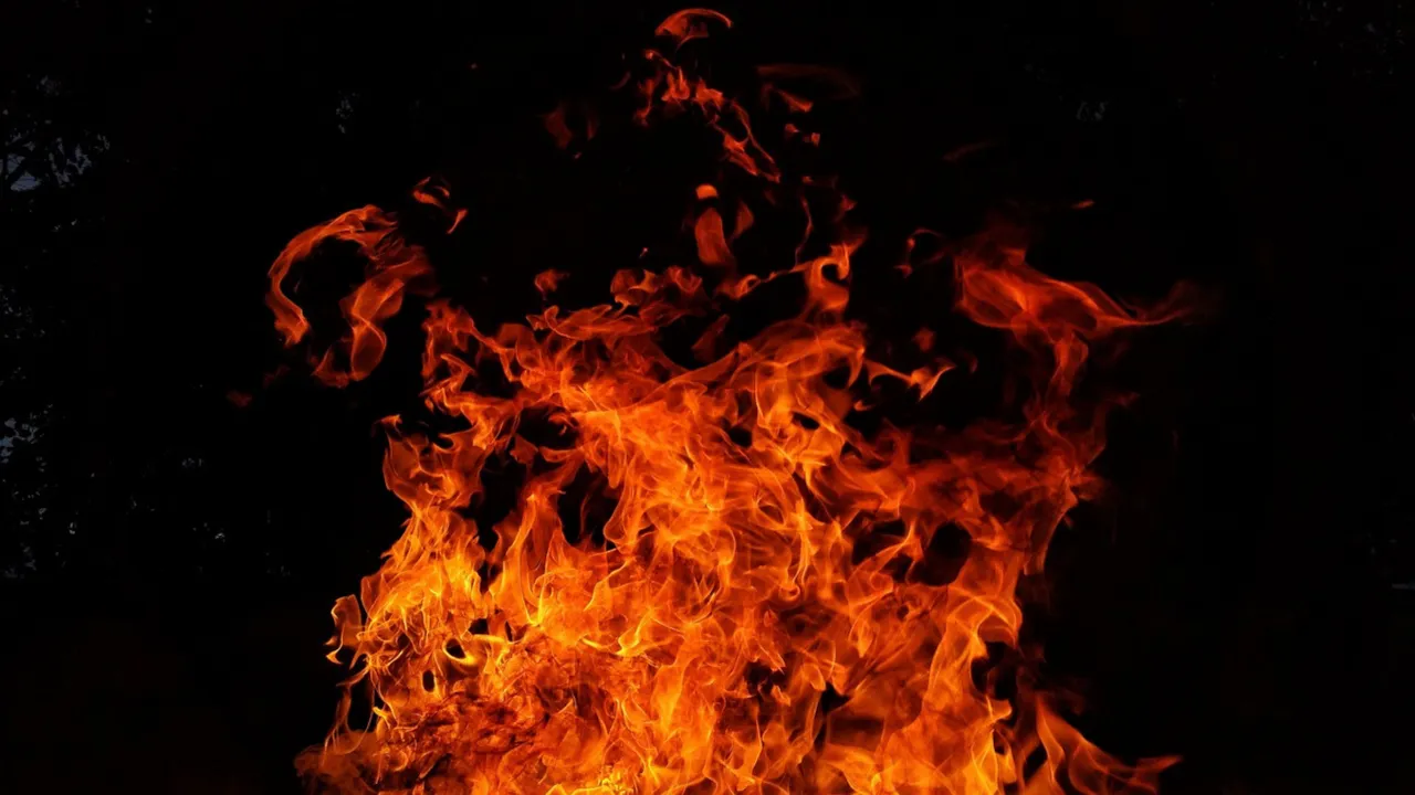  Fire Photograph:(Others) 