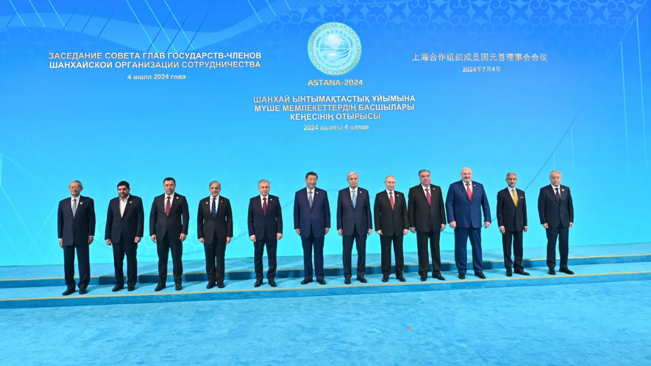 SCO Summit Photograph:(X) 