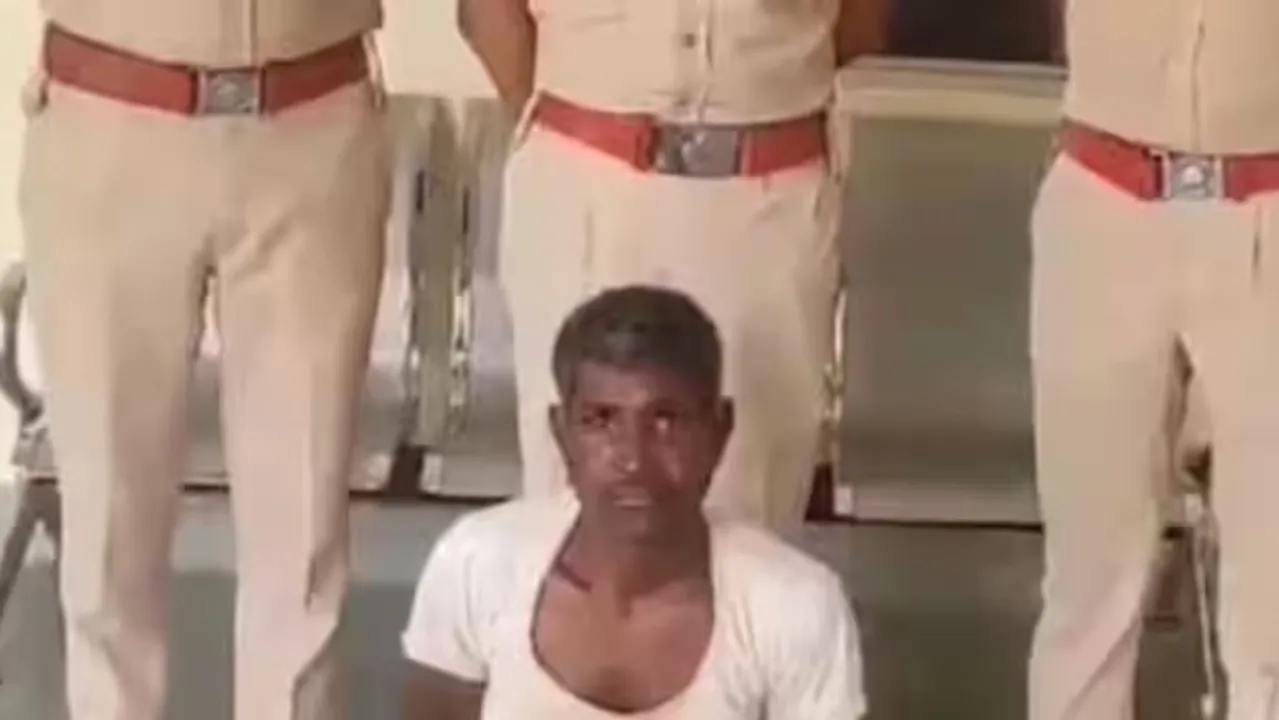 Baburam Bhil from Mithora village in Balotra district received a death certification Photograph:(Agencies) 