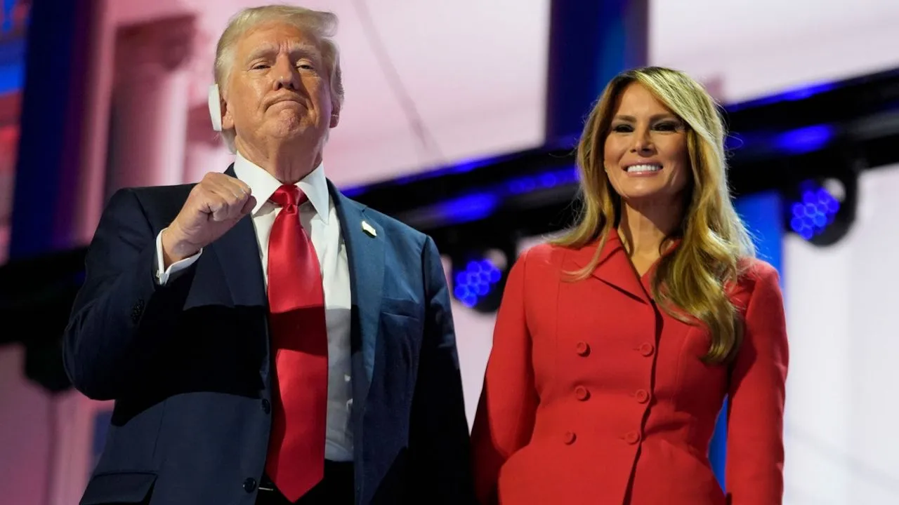  Donald Trump and wife Melania Trump Photograph:(Agencies) 